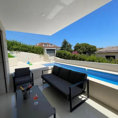 Panoramic Montain Villa Cabrils Exterior photo