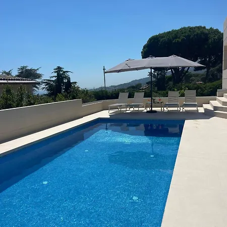 Panoramic Montain Villa Cabrils Exterior photo
